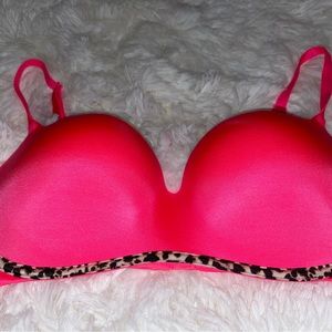 VS BRA SIZE  34C BALCONETTE HOT PINK  WIRELESS AND SO COMFY